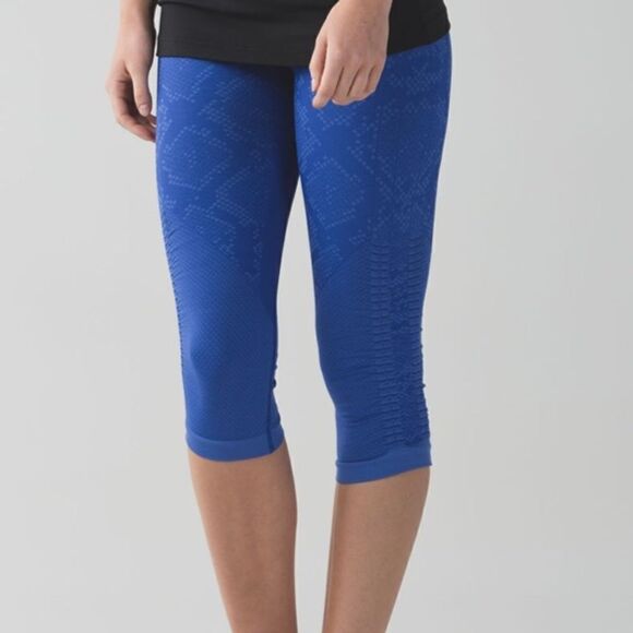 Lululemon In The Flow Crop II Sz 6 - Picture 13 of 14